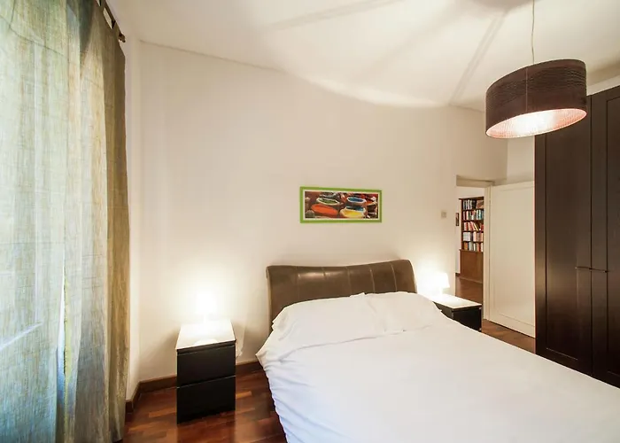 Apartment Base In The Appio Latino Rom