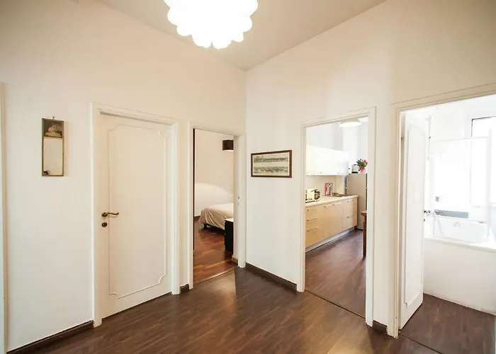 Base In The Appio Latino Apartment